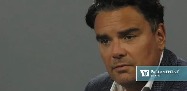 Minář jako Urválek. Holec zašel ještě dál