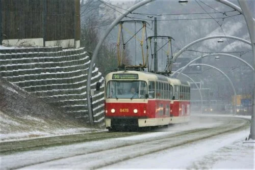Sníh v nejhorší čas: Meteorologové vydali výstrahu, v pondělí v části západních Čech napadne až 10 cm