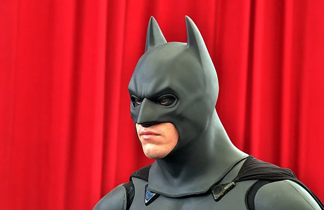 Batmanův efekt: proč nás nečekané zážitky dělají vstřícnějšími k druhým lidem