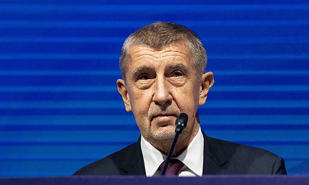 Stíhačky nové vládě navzdory. Zrušení nákupu F-35 by stálo 30 miliard, řekl Babiš