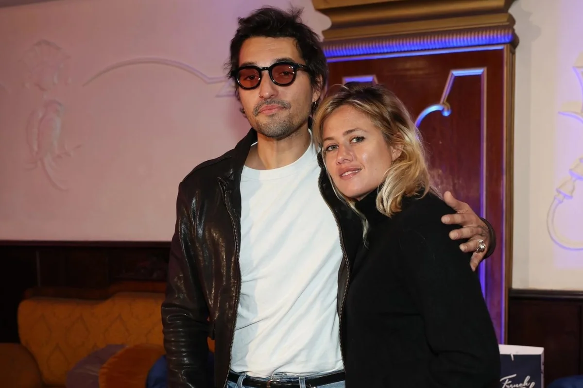 Emma Smetana si vychovává svou nástupkyni. Malá Lennon zazpívala s maminkou a všechny dojala