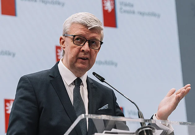 Česko nabídne Slovensku ropu přes Družbu, uvedl Havlíček po setkání s Ficem