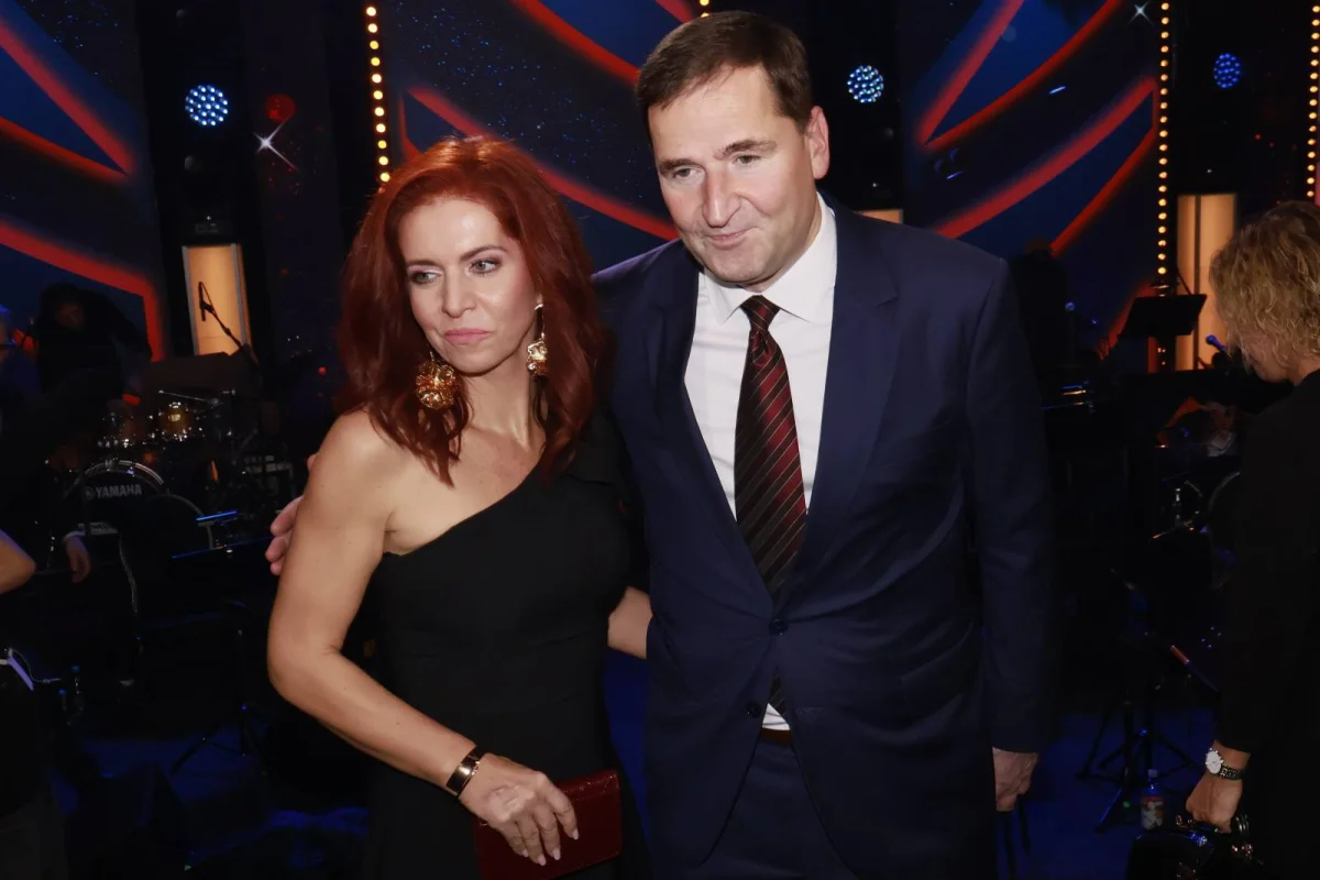 Záruba se potí u hokeje, Fridrichová se topí v penězích. Po odchodu z ČT vydělává statisíce