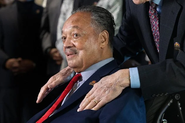 Zemřel americký černošský pastor Jesse Jackson, bylo mu 84 let