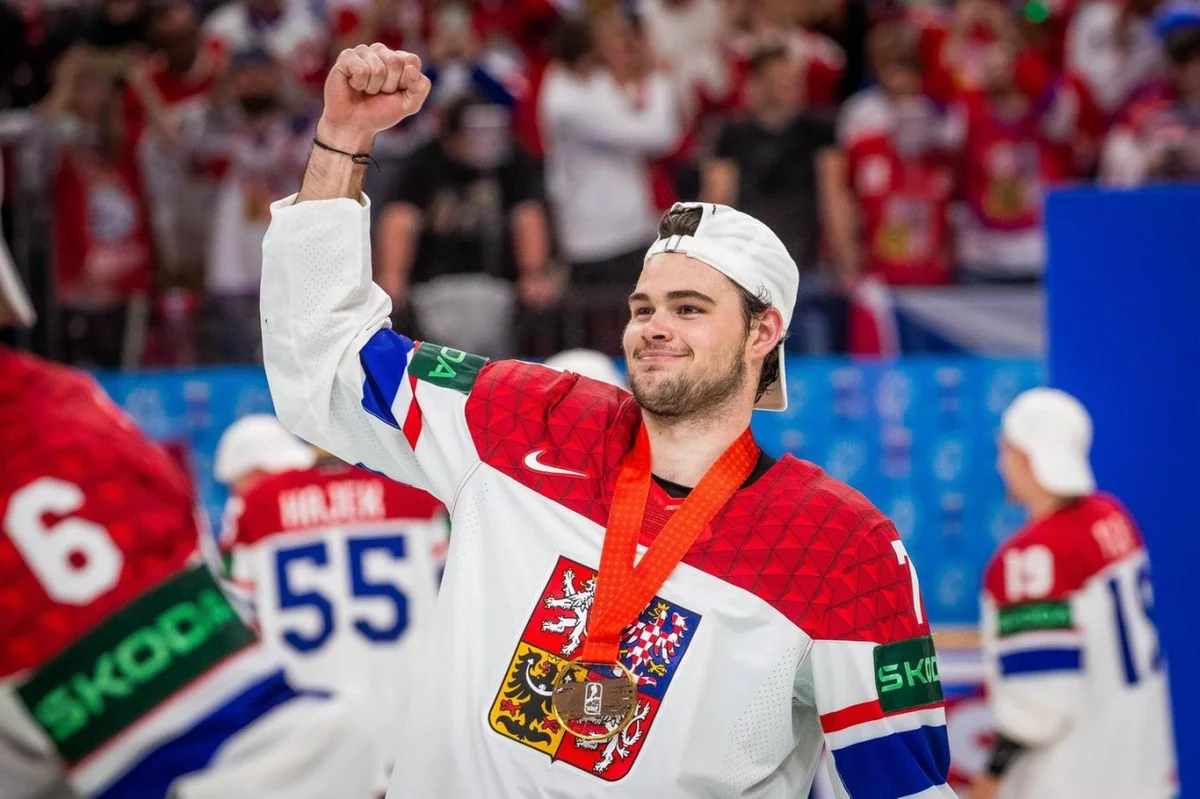 Kvíz: Olympijští hokejisté David Špaček a slavný táta Jarda Špaček. Co o nich víte?