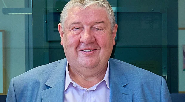 Ředitel Zdravotní pojišťovny ministerstva vnitra rezignuje na konci dubna