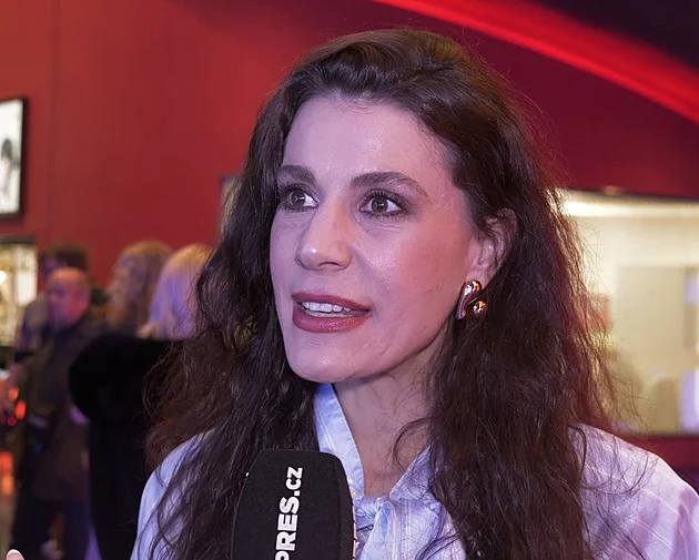 Monika Timková na premiéře Bouřlivých výšin: Erotika je teď součástí jejího světa