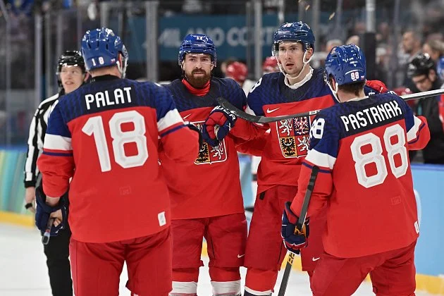 Červenka zařídil výhru nad Dánskem a postup. Ve čtvrtfinále Češi vyzvou Kanadu
