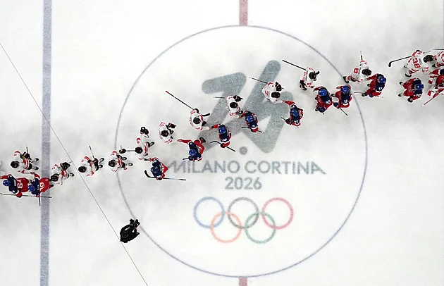 12. DEN ZOH: Hokejisty čeká Kanada. V akci i slalomářky, běžci či biatlonistky