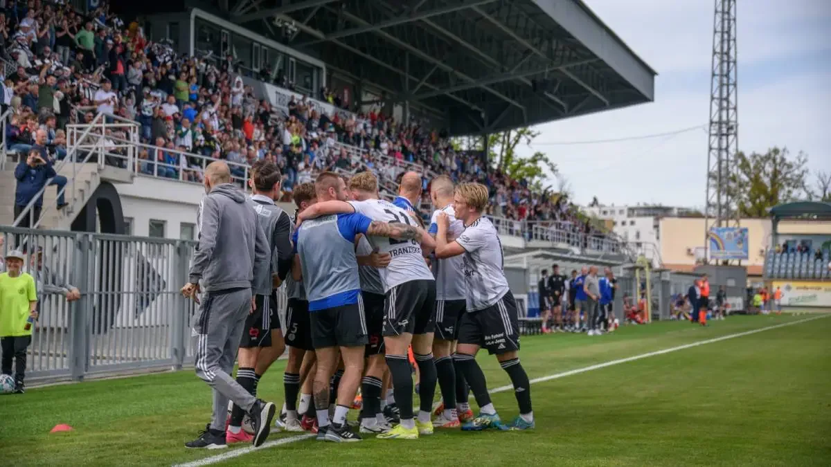 Bizár v Českých Budějovicích! Sportovní ředitel je na home office v cizině, na sítích se o své práci ani nezmiňuje