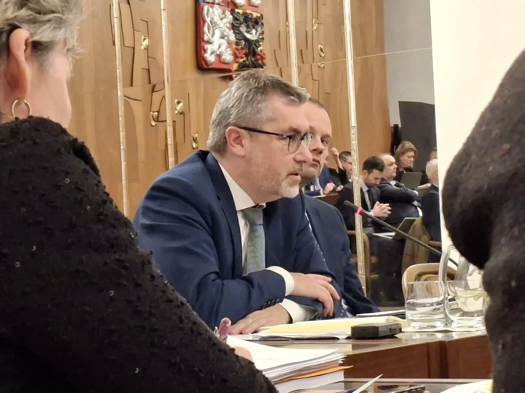 Soběstačnost padá k 50 procentům. Ministr chce víc regulovat trh s půdou