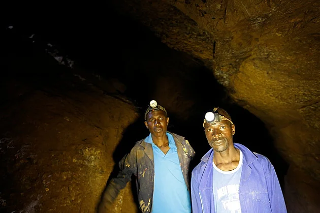 Plyn v Nigérii usmrtil desítky horníků. Země se potýká s ilegálními doly léta