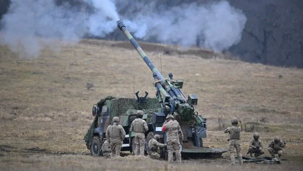 Jak si Poláci a Rumuni pořídili z EU levné desítky miliard eur na zbrojení a skromné Česko ještě čeká v koutku