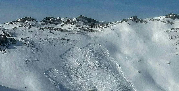 Za den se v rakouských Alpách utrhlo třicet lavin. Zemřeli tři lidé - Zprávy Lidovky.cz článek na Media24.cz