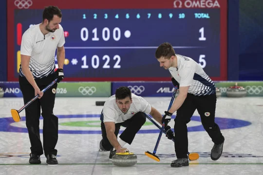 Curleři zakončili olympiádu vítězně, obhájce zlata Švédy porazili 10:4
