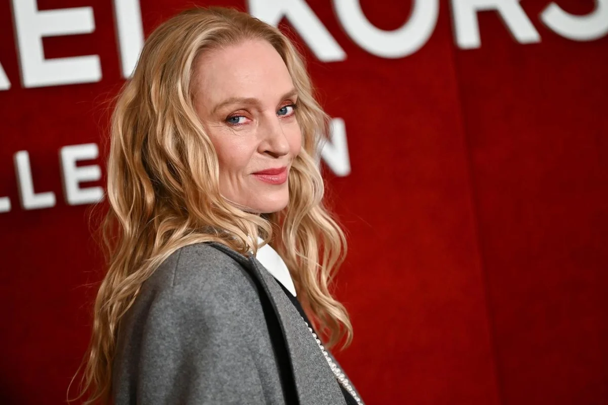 Herečka Uma Thurman by mohla rovnou na molo: Její outfit z newyorského fashion weeku je hotový skvost