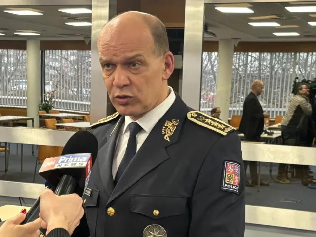 „Produkujeme mladé důchodce s rentou.“ Výsluhy policistů pod kritikou, návrh reformy chybí