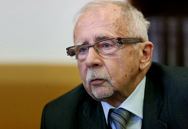 Spory v úřadě i s předchůdci. Křečkovi po šesti letech končí mandát ombudsmana