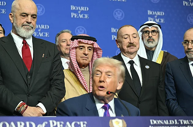 VIDEO: Bodyguardi ázerbájdžánského prezidenta napadli v USA demonstranty