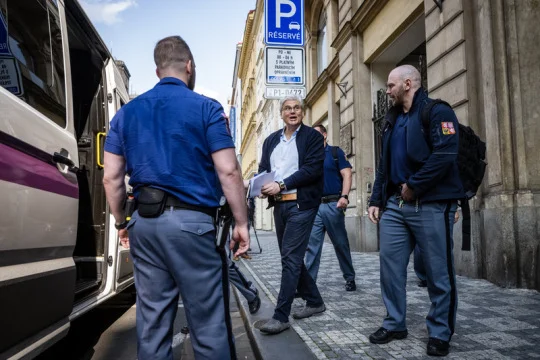 Policie v kauze motolské nemocnice zajistila majetek za 500 milionů korun