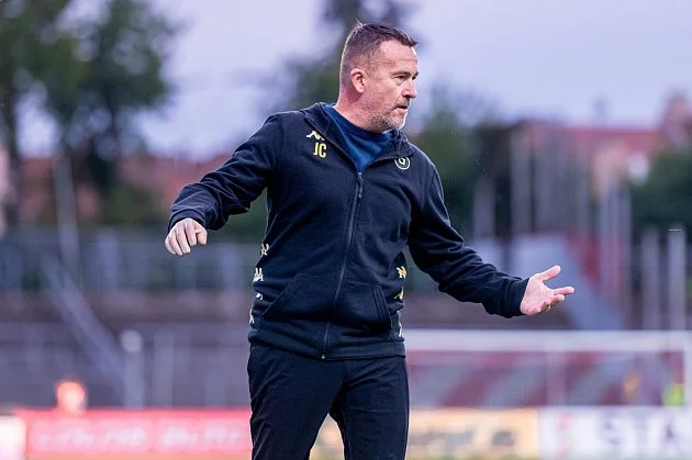 Trenér Artisu se narodil bez pravé ruky. Problém to není, zdravím levačkou, říká