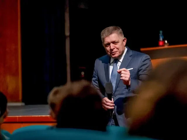 Fico vzkazuje Ukrajincům: Obnovte tranzit ropy do pondělí, jinak vám zastavíme elektřinu