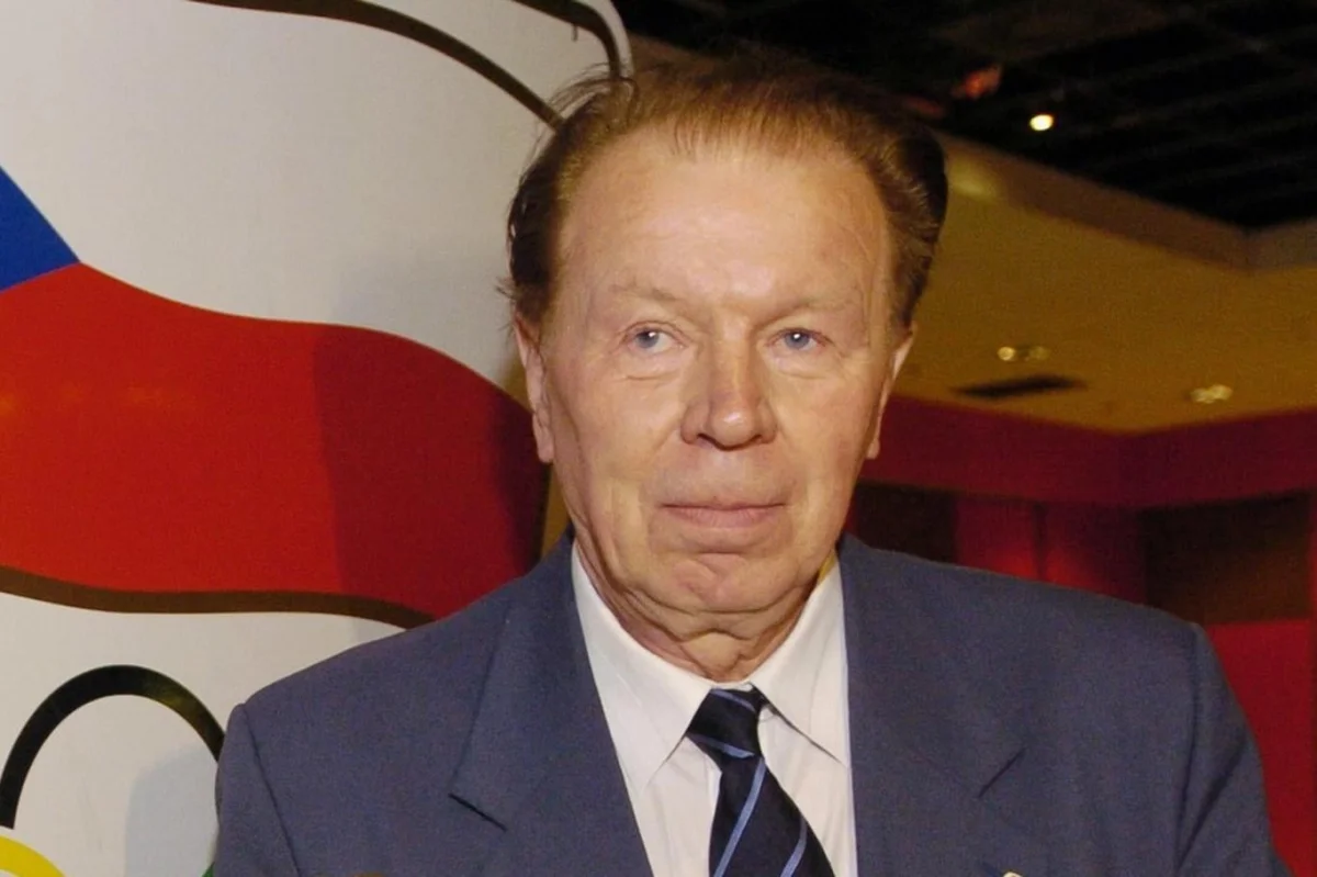 Karel Malina: Hlas, který za mikrofonem prožíval fotbalové finále v Chile i zlaté medaile Věry Čáslavské