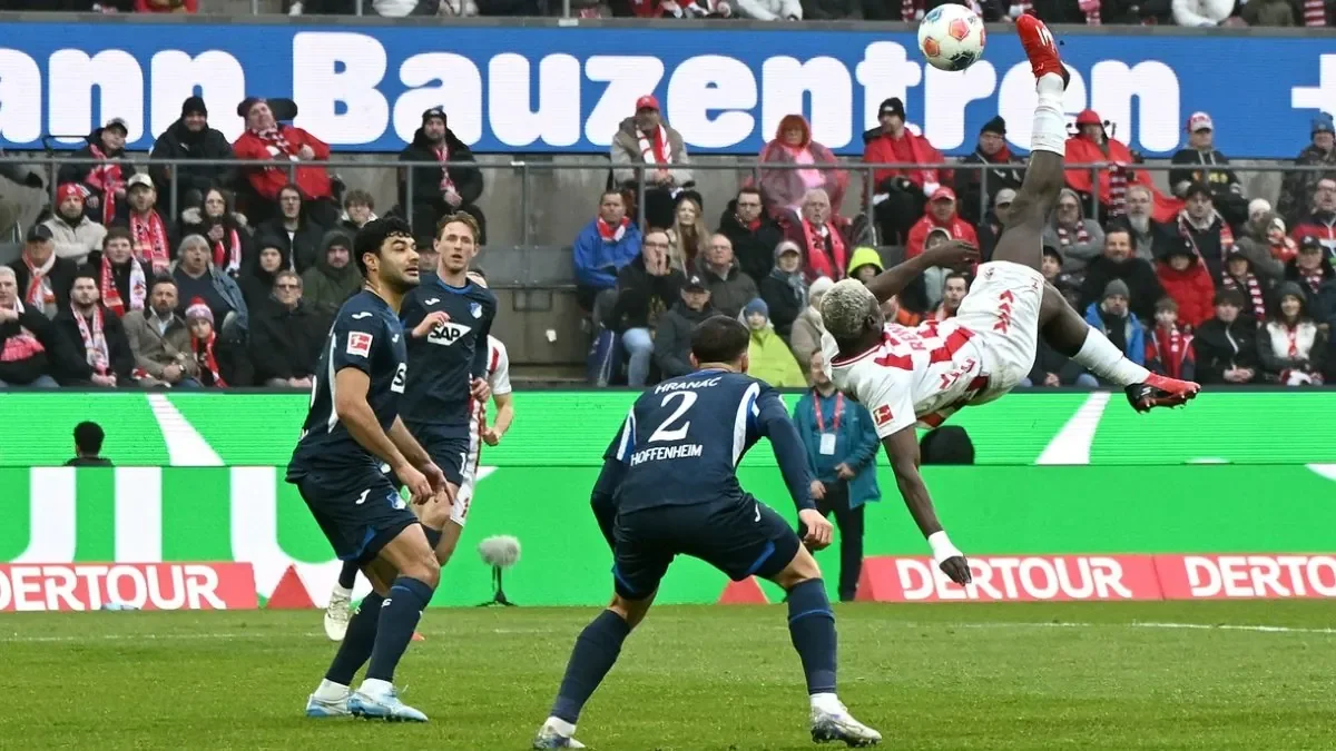 VIDEO: Coufal a Hranáč jen zírali. Hoffenheim dostal výstavní gól, nůžky lépe trefit nešlo