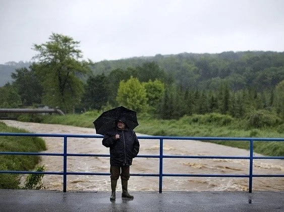 VÝSTRAHA: Déšť a tající sníh zvedne hladiny, hrozí povodně. Sledujte radar