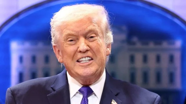 Trump posílá do Grónska americkou nemocniční loď. Lidé tam podle něj nedostávají péči