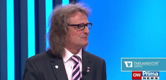 A jéje. Ševčík byl v Partii s Jakobem. Bylo dusno