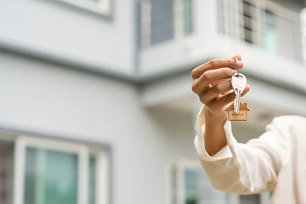 Krize, která se netýká symbolů ani identity. Nedostupné bydlení rozkládá západní civilizaci