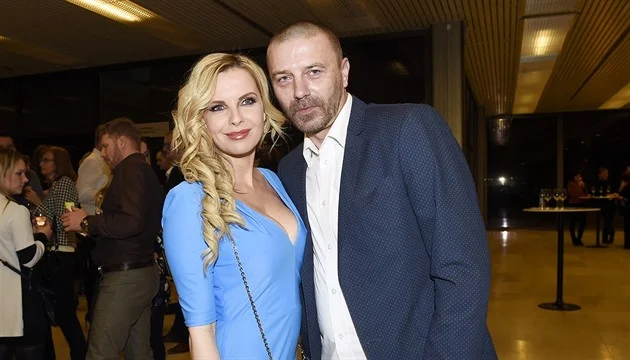 Slavné hvězdy, které našly lásku u slavných sportovců