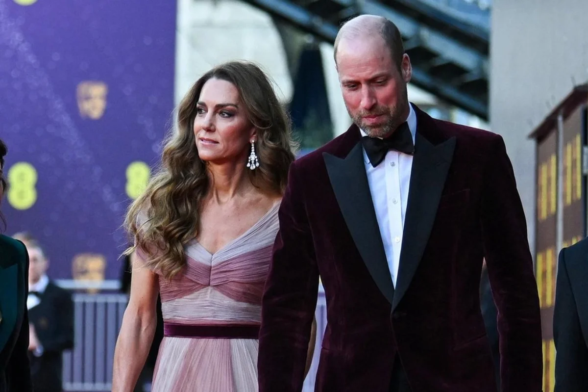 Módní policie z cen BAFTA: Recyklující princezna Kate, Gillian Anderson zářila rozcuchaná a bez make-upu