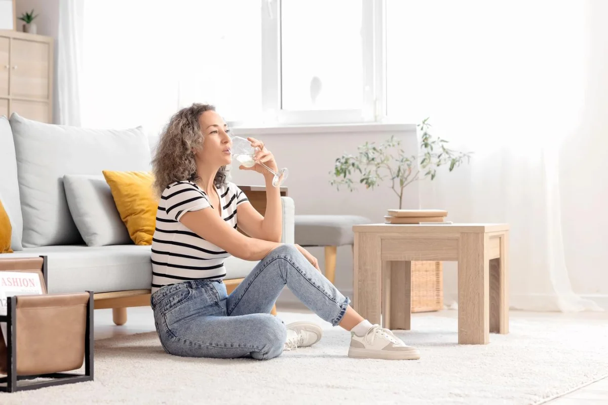 „Pokud každý večer vypijete sklenku vína, něco si tím řešíte. Může vzniknout problém,“ varuje adiktoložka