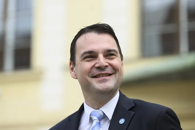 Selhali jste. Nastal čas tuto válku konečně zastavit, vzkázal Macinka Lavrovovi