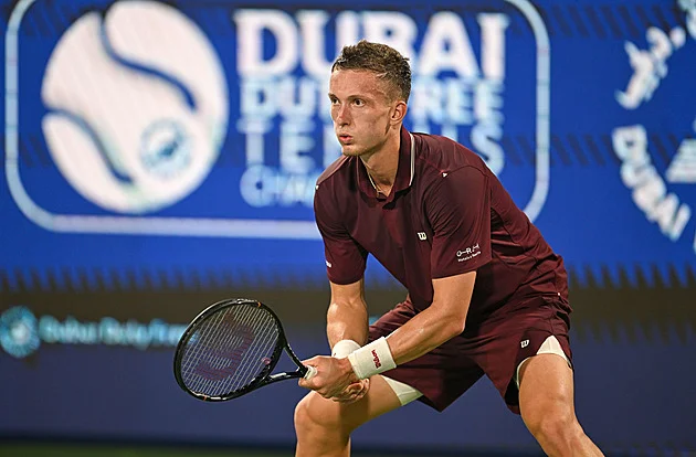 Lehečka ve třech setech přemohl Nardiho, v Dubaji se uvede i Menšík