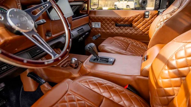 Automobilový valach českého původu se po drsné službě proměnil v „luxusní nářadí” s bizarním jménem za víc než 9 milionů