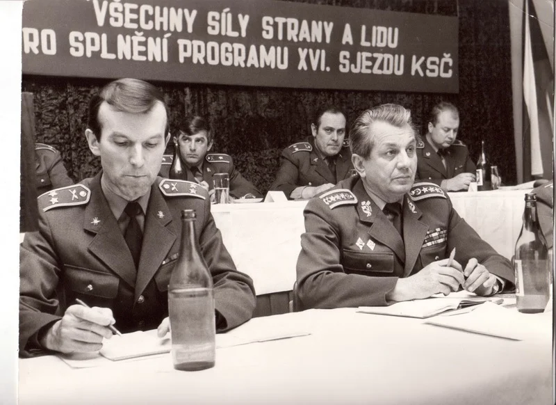 Nižší důchody pro komunistické kádry. Snížení potvrdil Ústavní soud