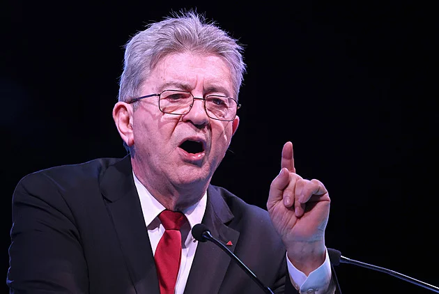 Pravice oběť, levice vyvrhel. Násilí v Lyonu je zlom, lepenovcům otevírá cestu k moci