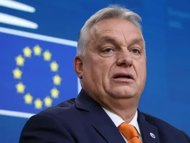 „Okamžitě otevřete ropovod, změňte vaši protimaďarskou politiku,“ vyzývá Orbán Zelenského