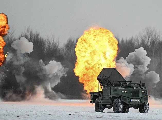 Kreml necouvne, varuje Sikorski. Starosta ukázal, jak se Varšava chystá na válku