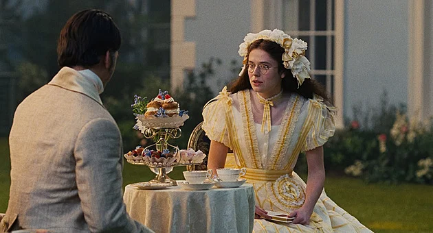 Tvůrčí rozlet vs. historická věrnost. Kostýmy v Bouřlivých výšinách budí vášně