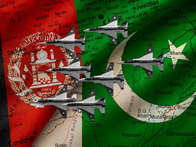 Pákistán v odvetě bombardoval Kábul a Kandahár, ministr vyhlásil válku Tálibánu