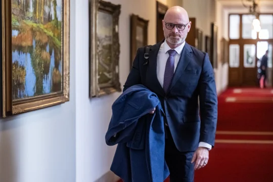 Ministr školství Plaga preferuje evropský zákaz sociálních sítí pro děti