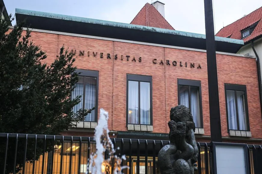 Rektor Univerzity Karlovy jedná s Prázným o návratu do vedení katolické fakulty