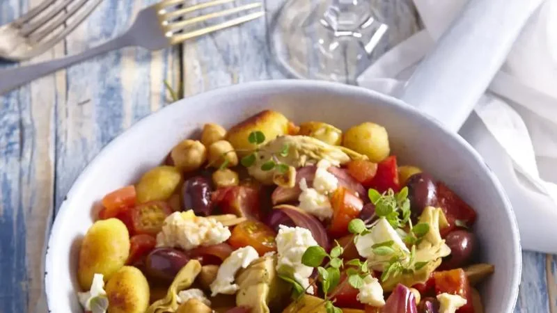 Řecké noky s artyčoky a cizrnou