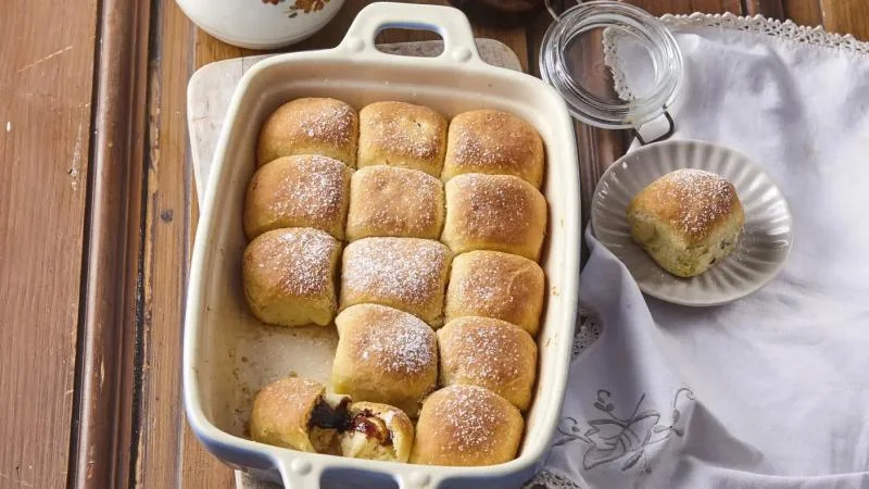 Buchty s povidly a tvarohem