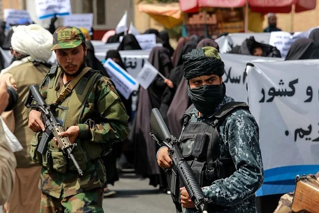 Začala další otevřená válka: Proč Pákistán zaútočil na Afghánistán, co bude dál