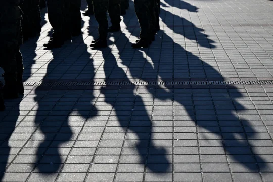 Policie obvinila vojáka, který pořezal generála Hyťhu, mj. z těžkého ublížení